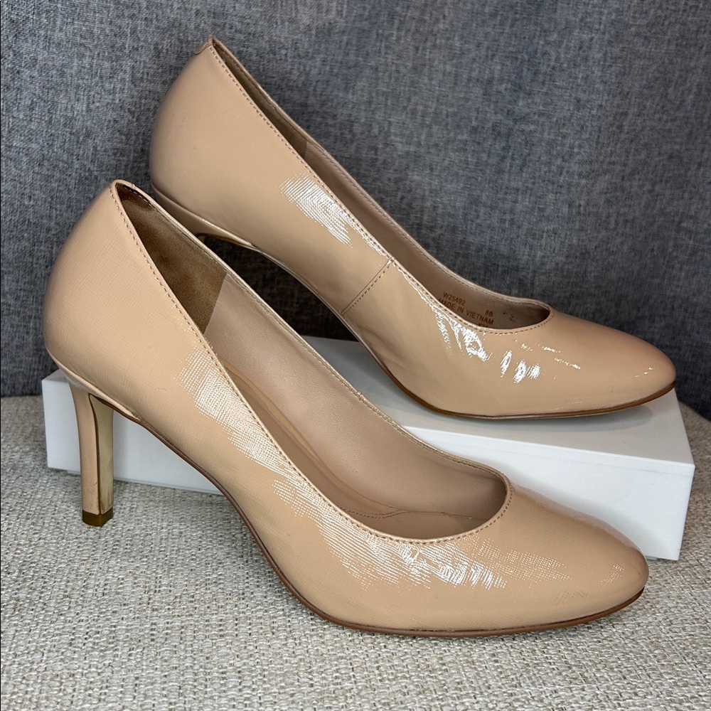 Cole Hahn Patent Leather Nude Pumps - Picture 2 of 9